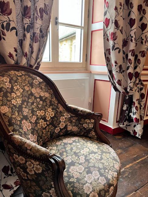 La Tour Cachee Bed and Breakfast Mortain-Bocage Buitenkant foto